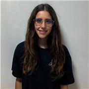 Studentessa con esperienze all’estero in materia